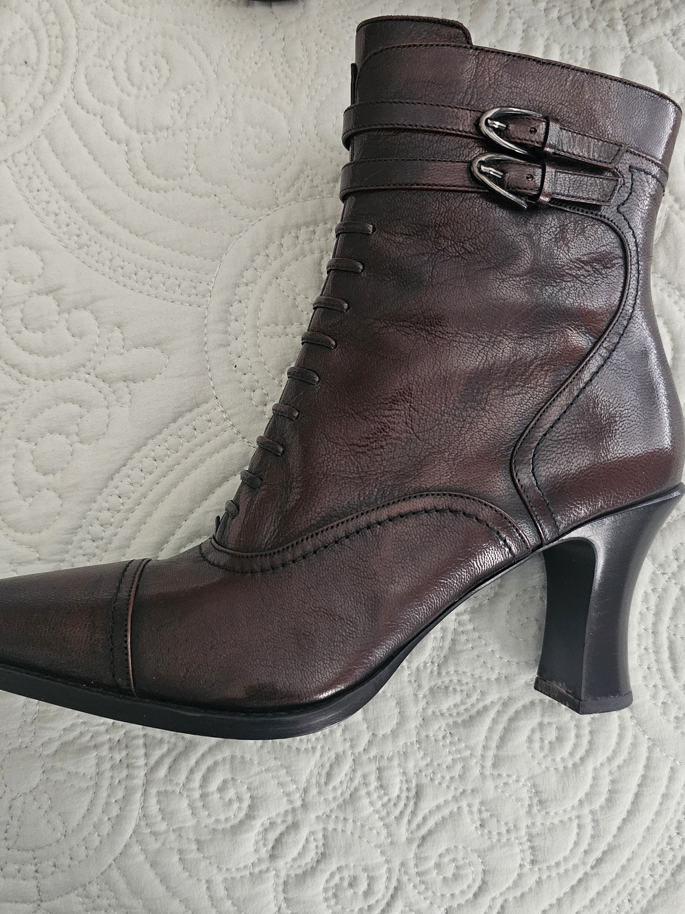 Via Spiga size 7.5 Dark Brown Leather Lace-Up Heeled Ankle Boots & Buckle Straps